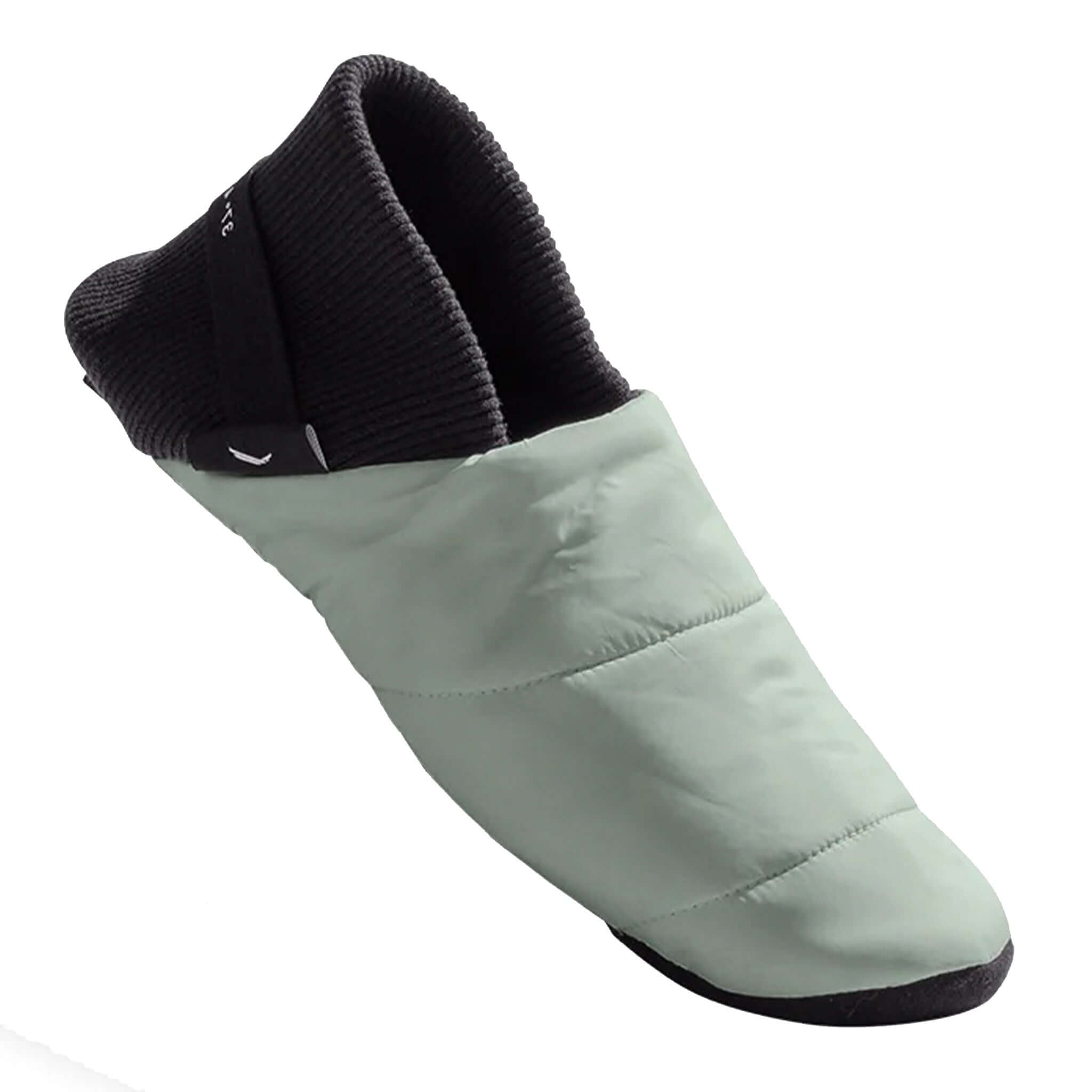 Alt Tag: Flyypod Skyywalkers Travel Slippers - Mist puffer travel slipper with plush footbed, lightweight recycled nylon, machine washable