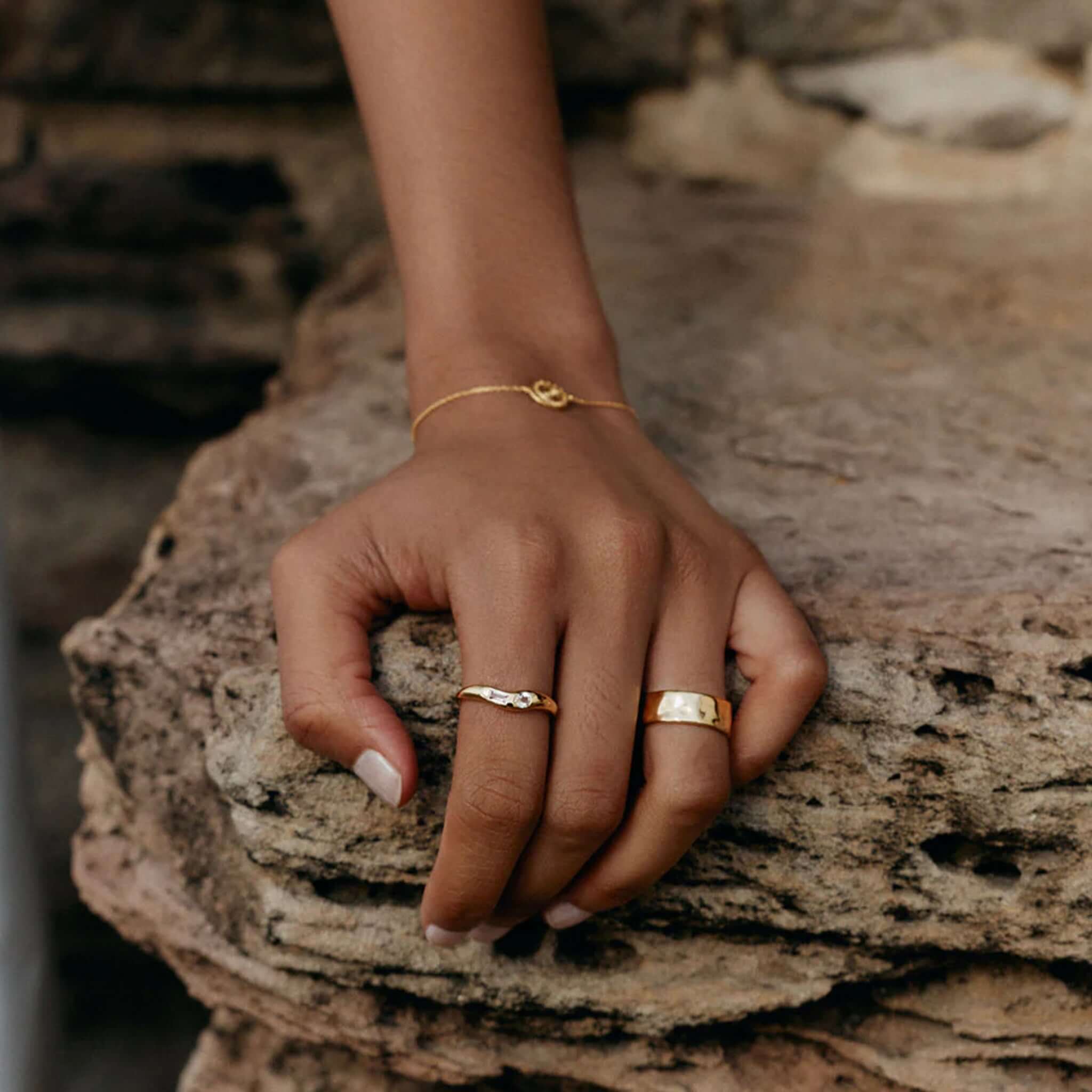 Kirstin Ash Place Collection Place Ring Gold