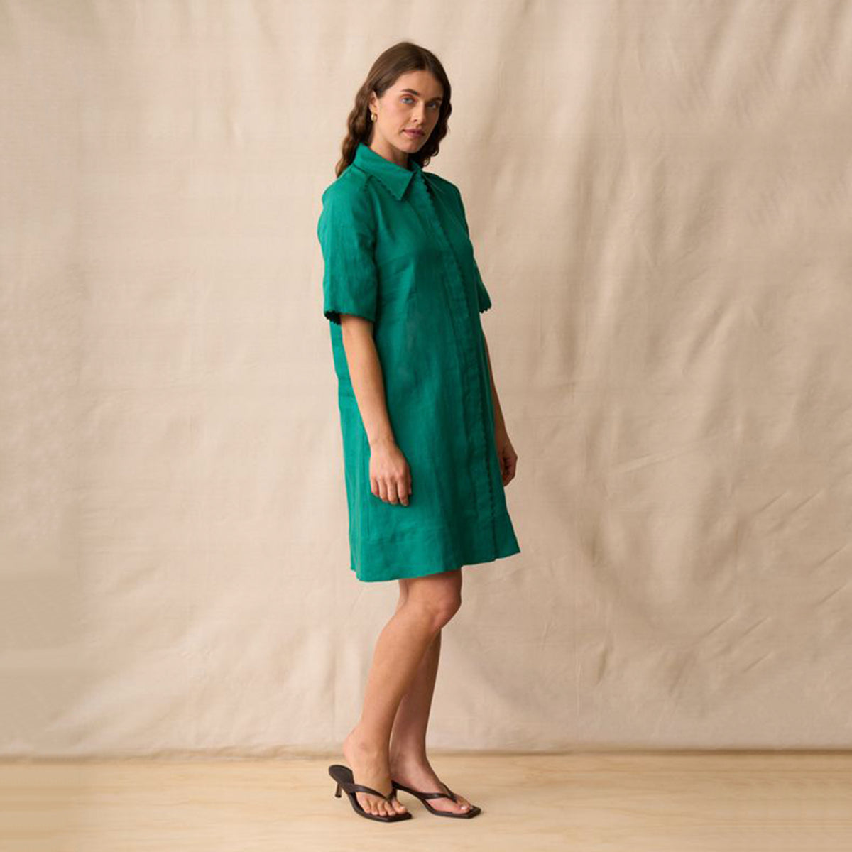 Neris Rikki Dress - Malachite side view showing the relaxed fit
