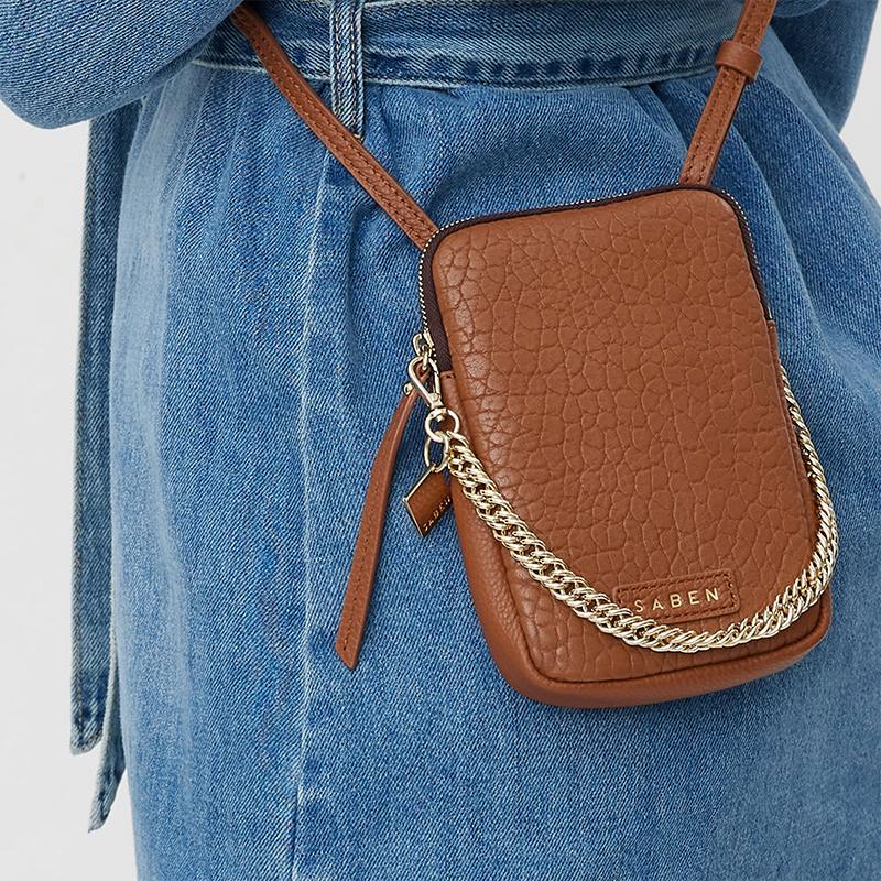 Saben Chain Feature Handle - Gold Curb - Tea Pea Home