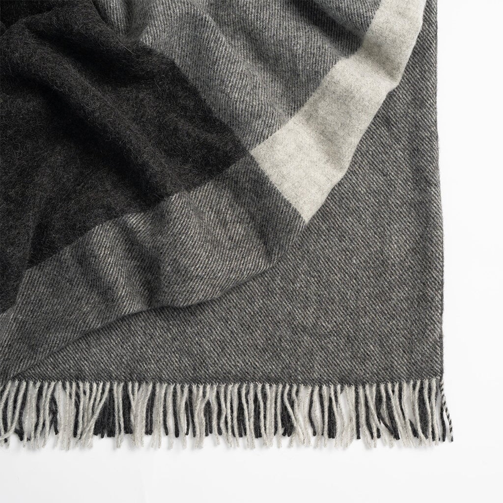 Weave Riverton New Zealand Wool Throw Tea Pea