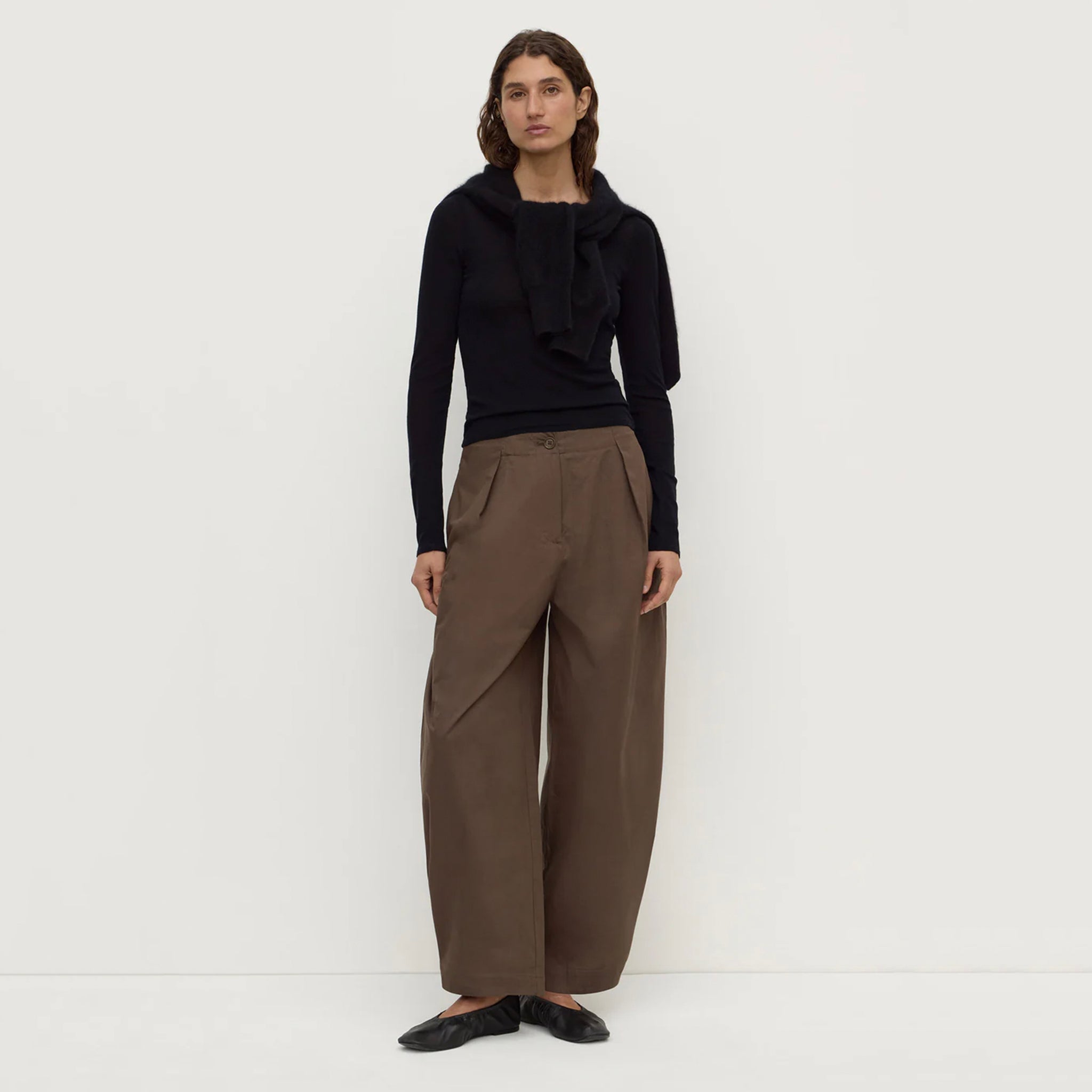 Assembly Label Jasmine Cotton Adjustable Barrel Leg Pants - Military