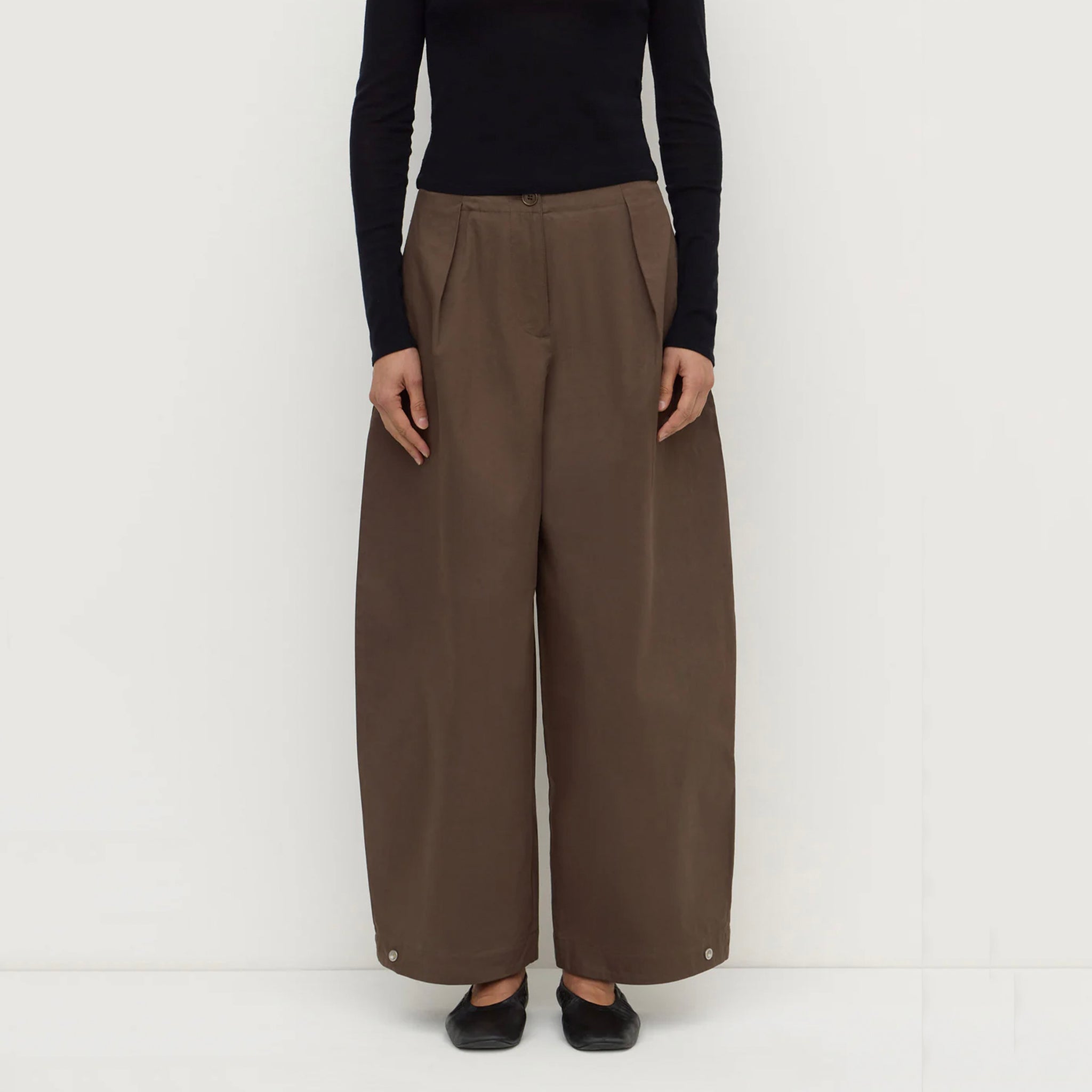 Assembly Label Jasmine Cotton Adjustable Barrel Leg Pants - Military