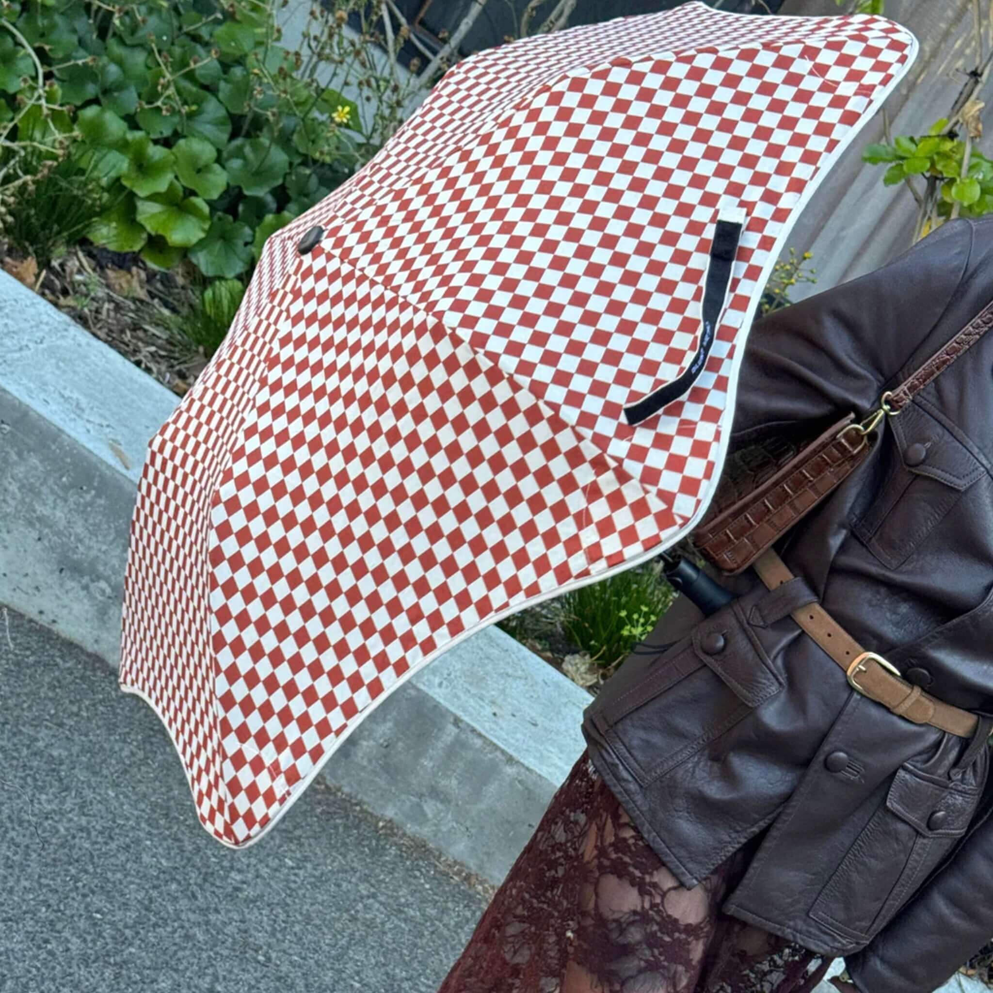 Blunt Metro Umbrella - Clay Check Limited Edition open showcasing warm terracotta and soft neutral beige check pattern.