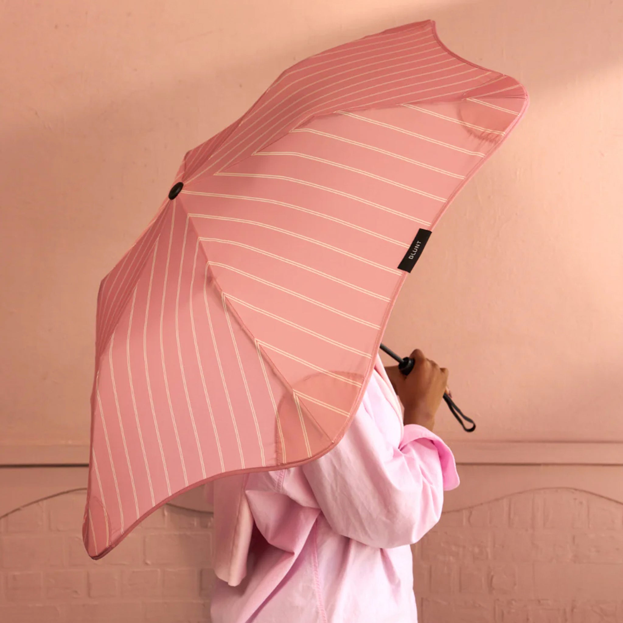 Blunt Metro Umbrella - Strawberry Limited Edition