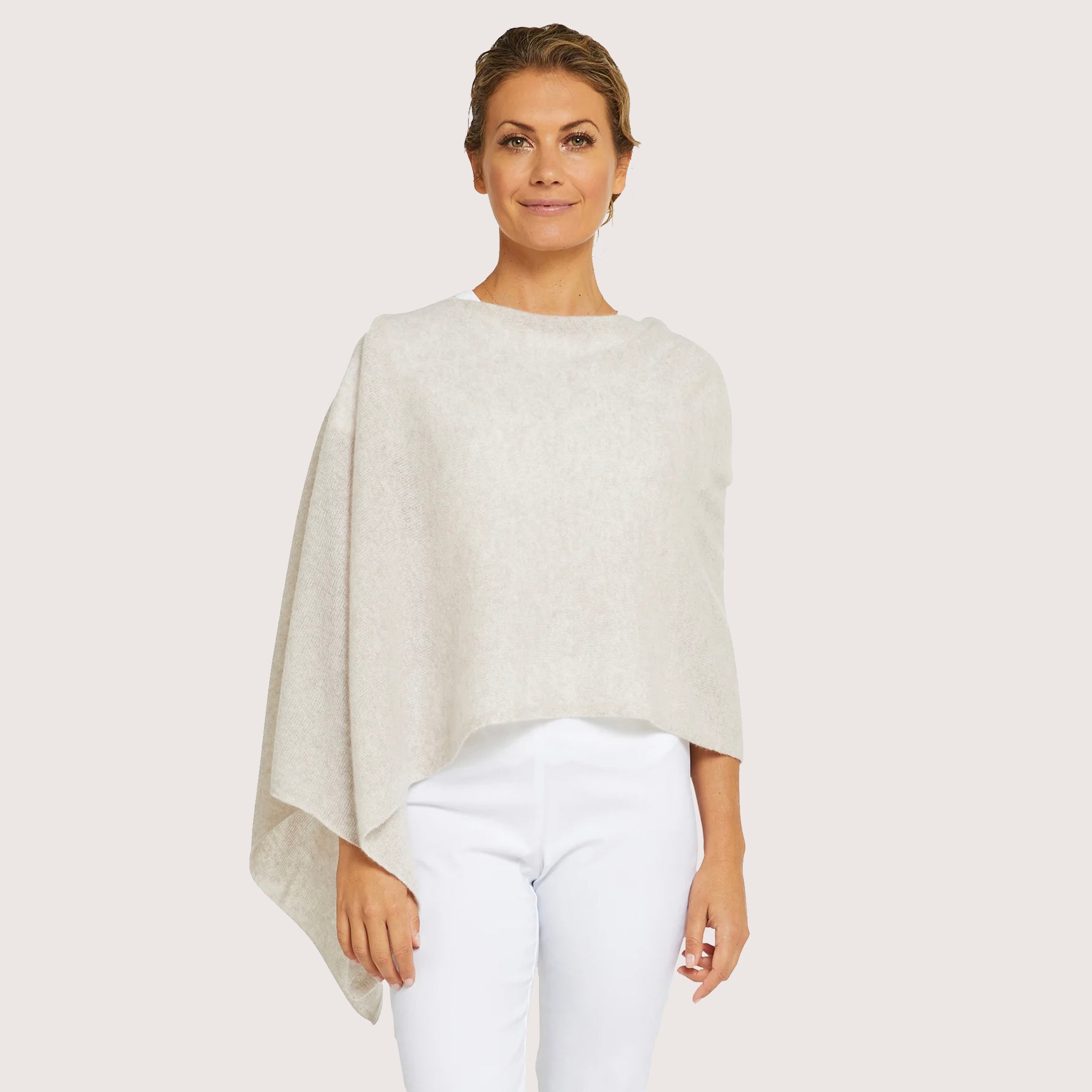Esperance & Co Classic Cashmere Topper - Latte
