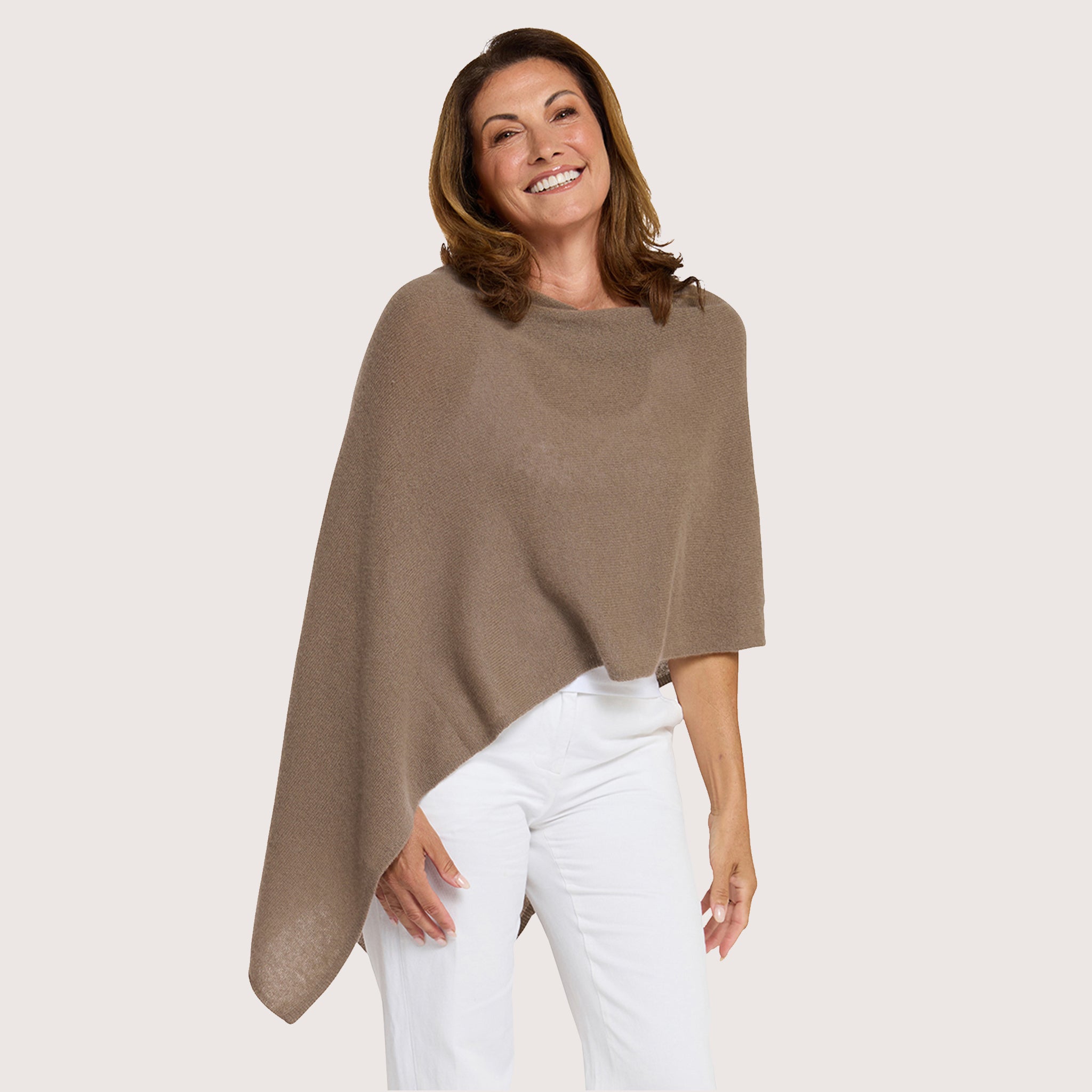Esperance & Co Classic Cashmere Topper - Truffle
