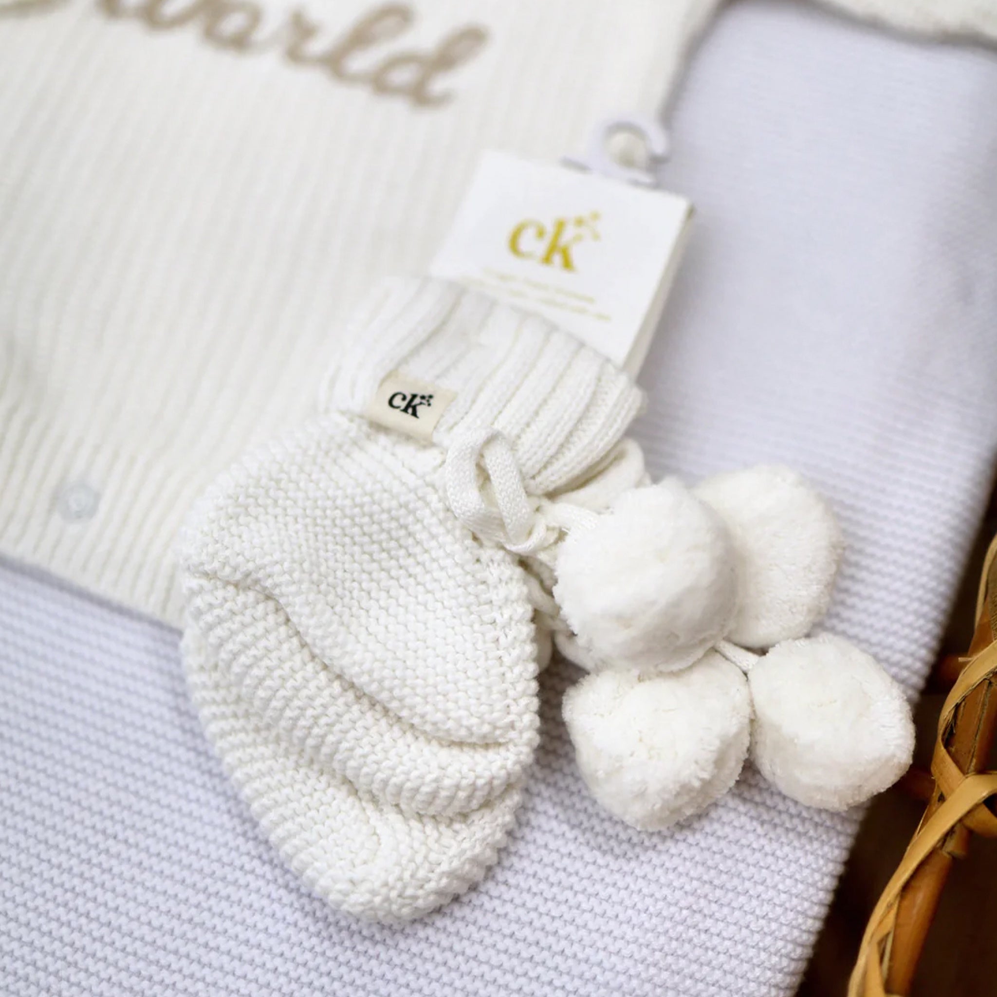 Confetti Kidz Baby Knit Booties - Milk Poms