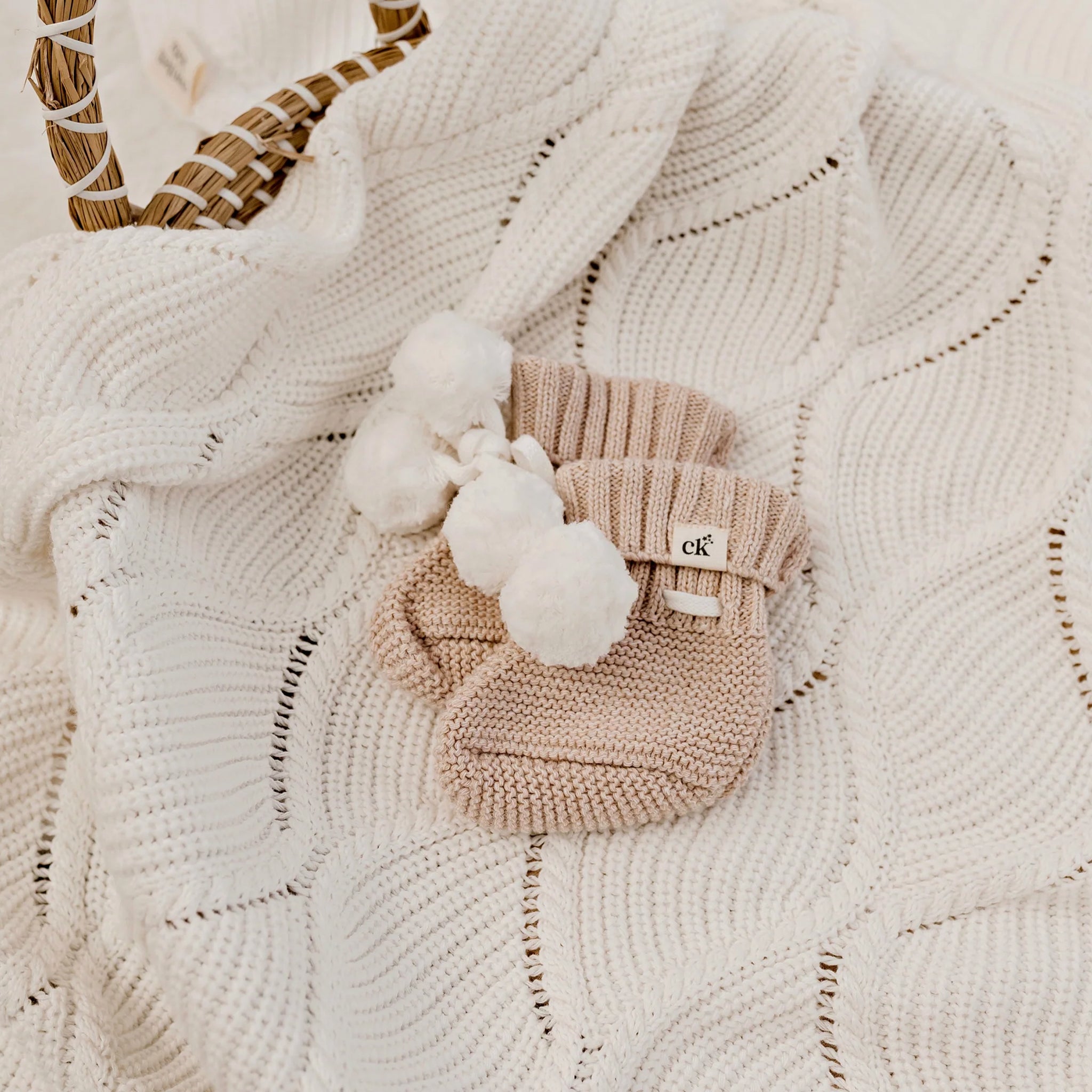 Confetti Kidz Baby Knit Booties - Biscotti Poms