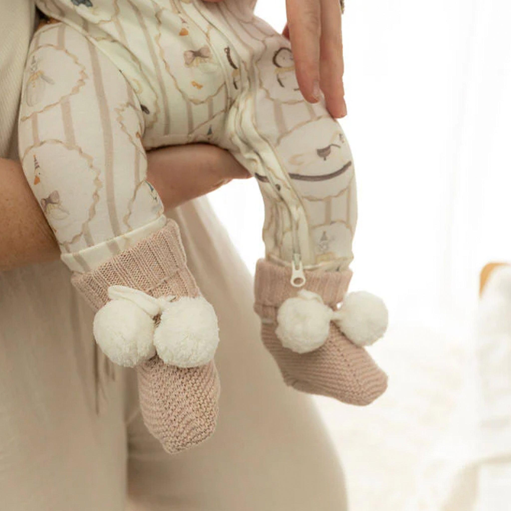 Confetti Kidz Baby Knit Booties - Biscotti Poms