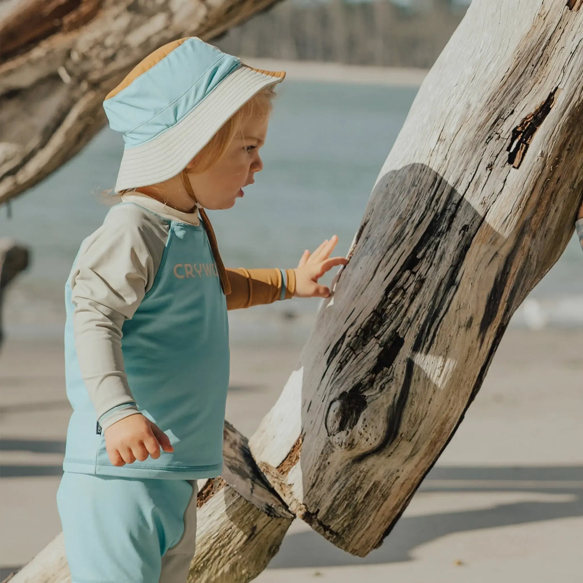 Crywolf Swim Bucket Hat - Ocean Colourblock | Tea Pea