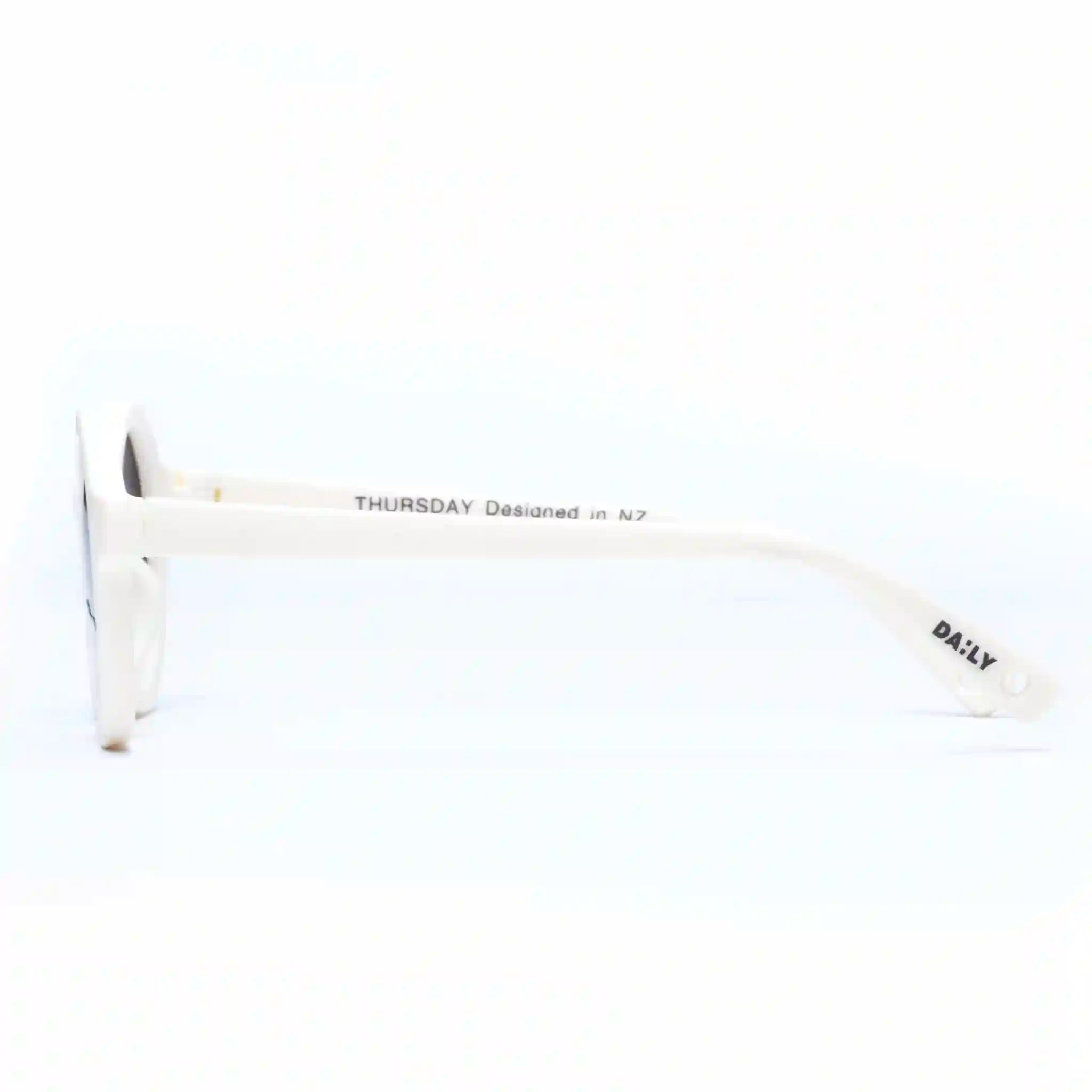 White eyeglasses with 'Daily' branding on a white background