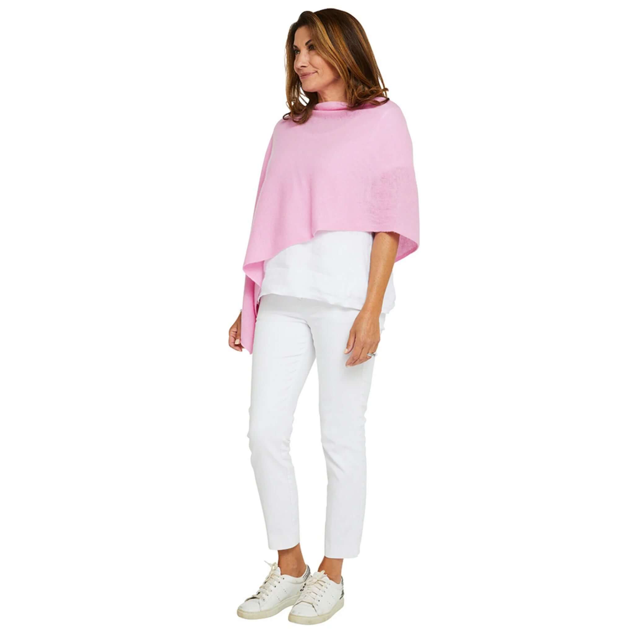 Esperance & Co Classic Cashmere Topper - Glam Pink worn with white pants and a top, ideal for versatile styling.