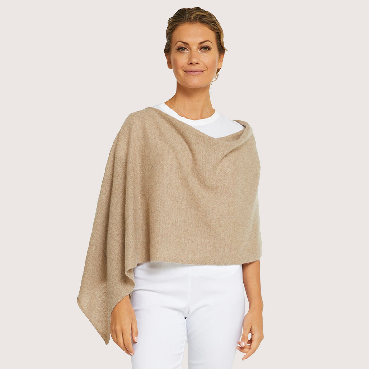 Esperance & Co Classic Cashmere Topper - Natural