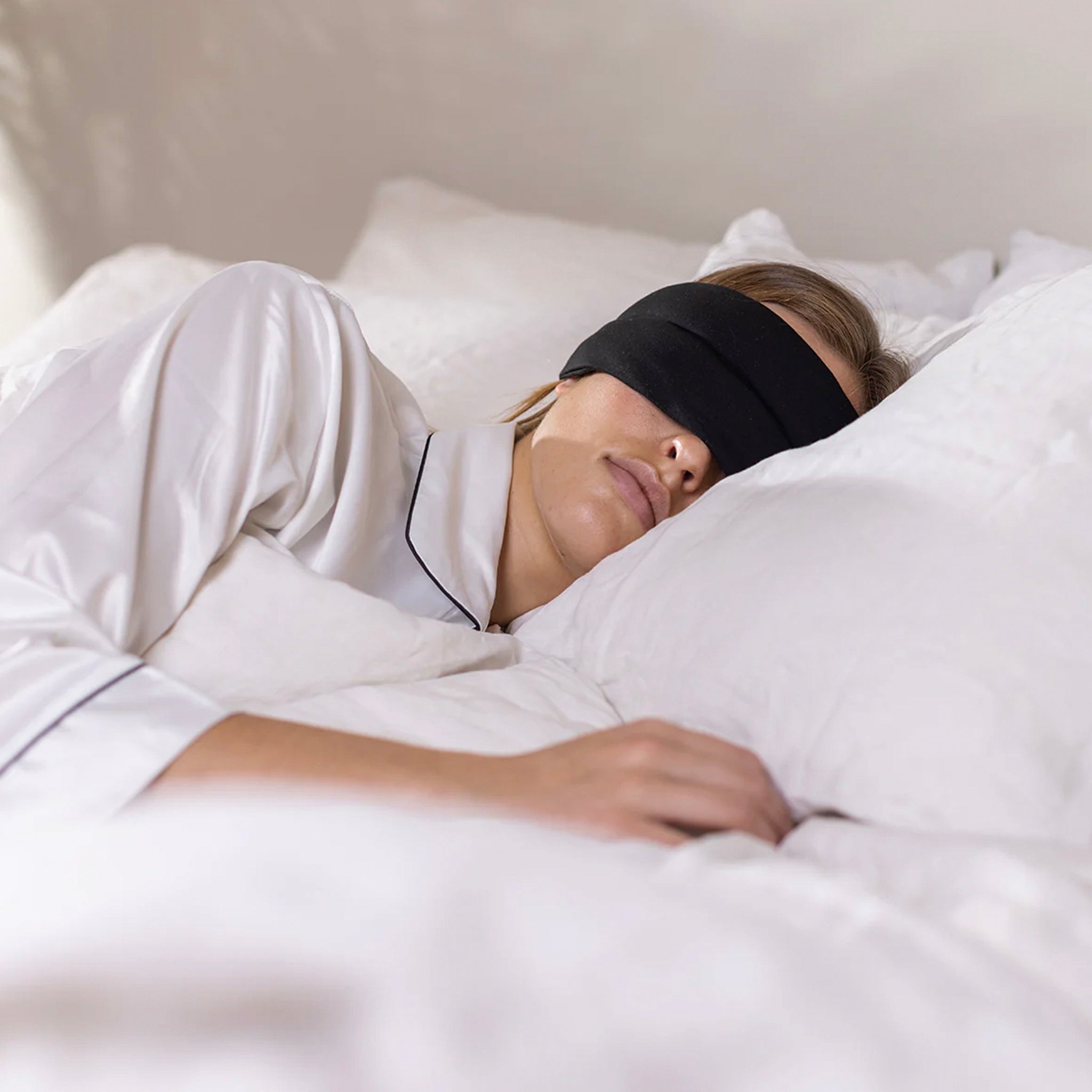 Flyypod Graphene Travel Sleep Mask - Black