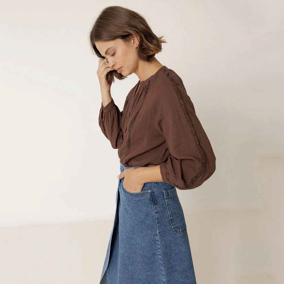 Indi & Cold Double Gauze Lace Shirt - Chocolate