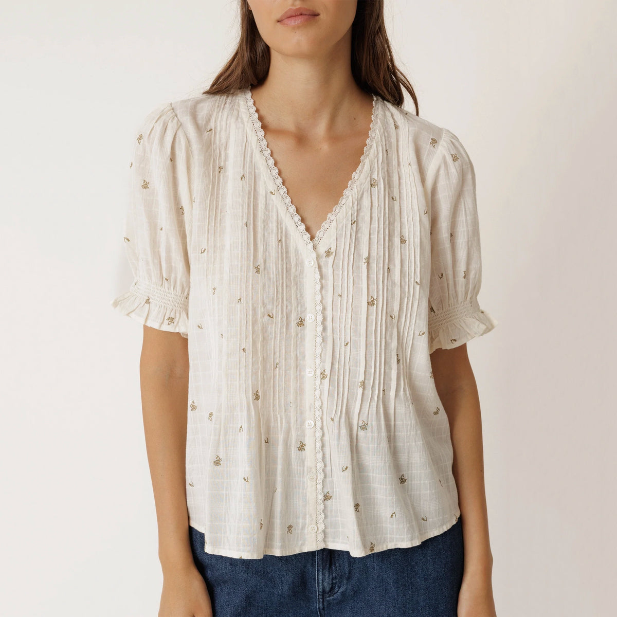Indi & Cold Short Sleeve Elastic Shirt - Ecru