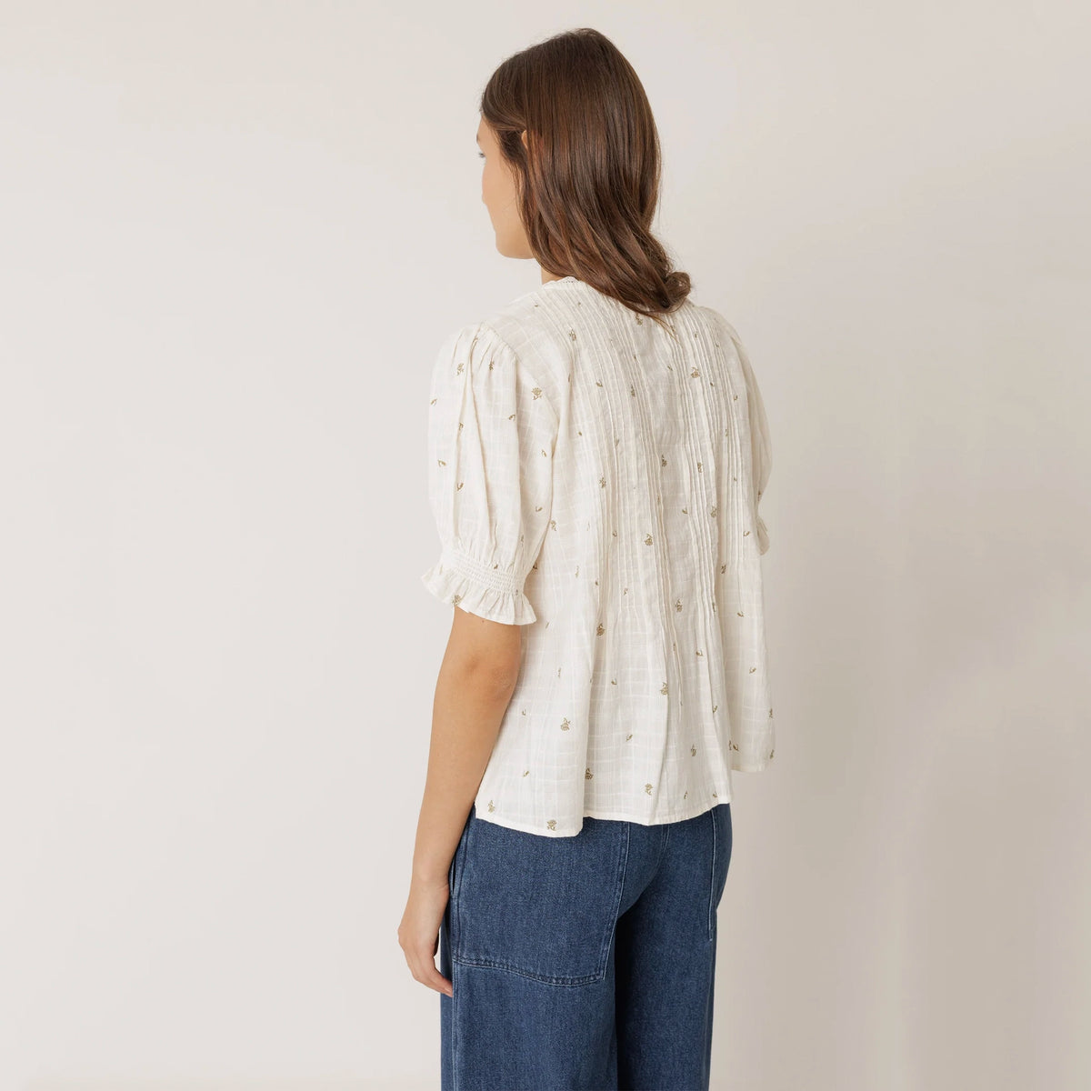 Indi & Cold Short Sleeve Elastic Shirt - Ecru