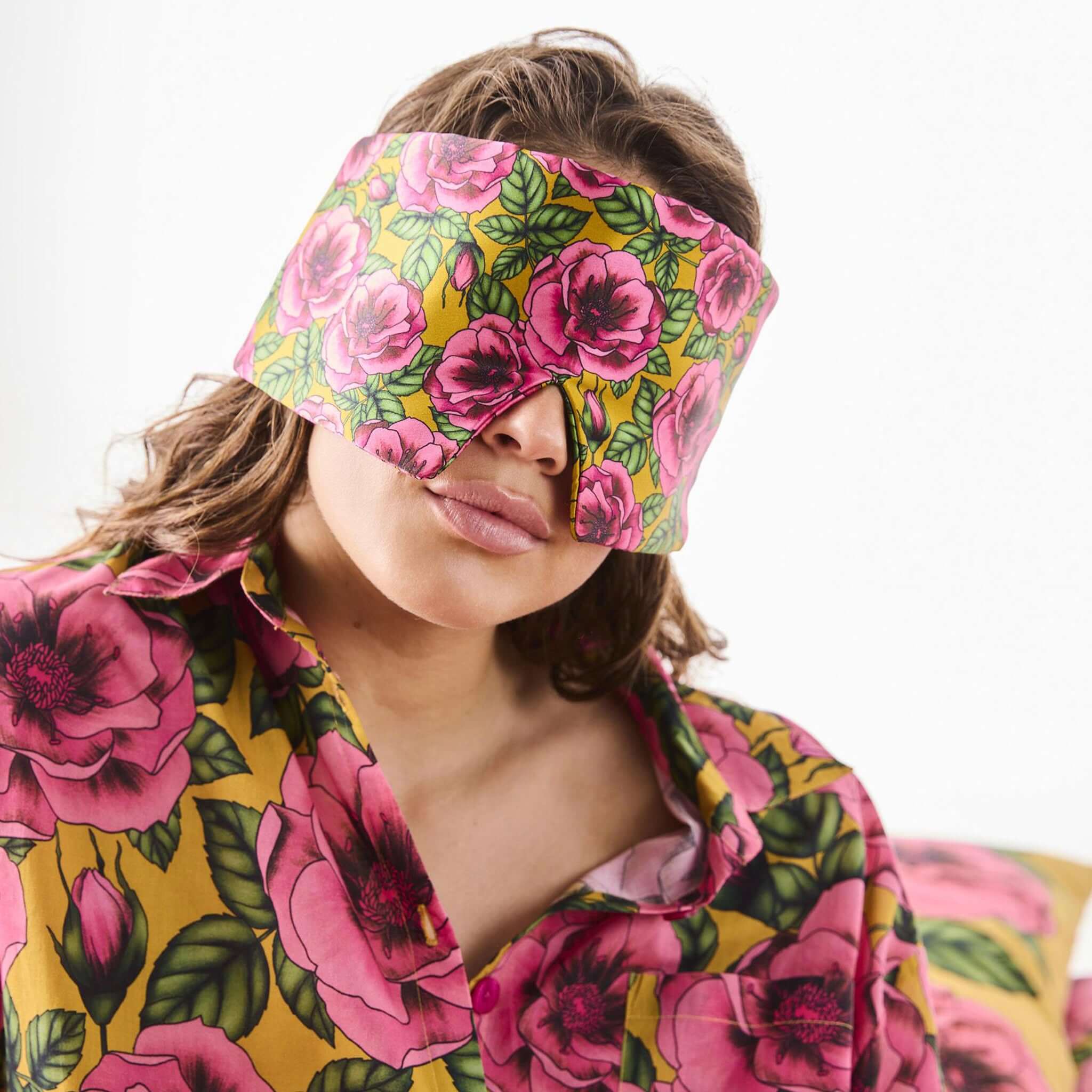 Alt Tag: Kip & Co Block Out Silk Eye Mask - Golden Peony 22 momme mulberry silk blackout sleep mask with adjustable velcro wrap