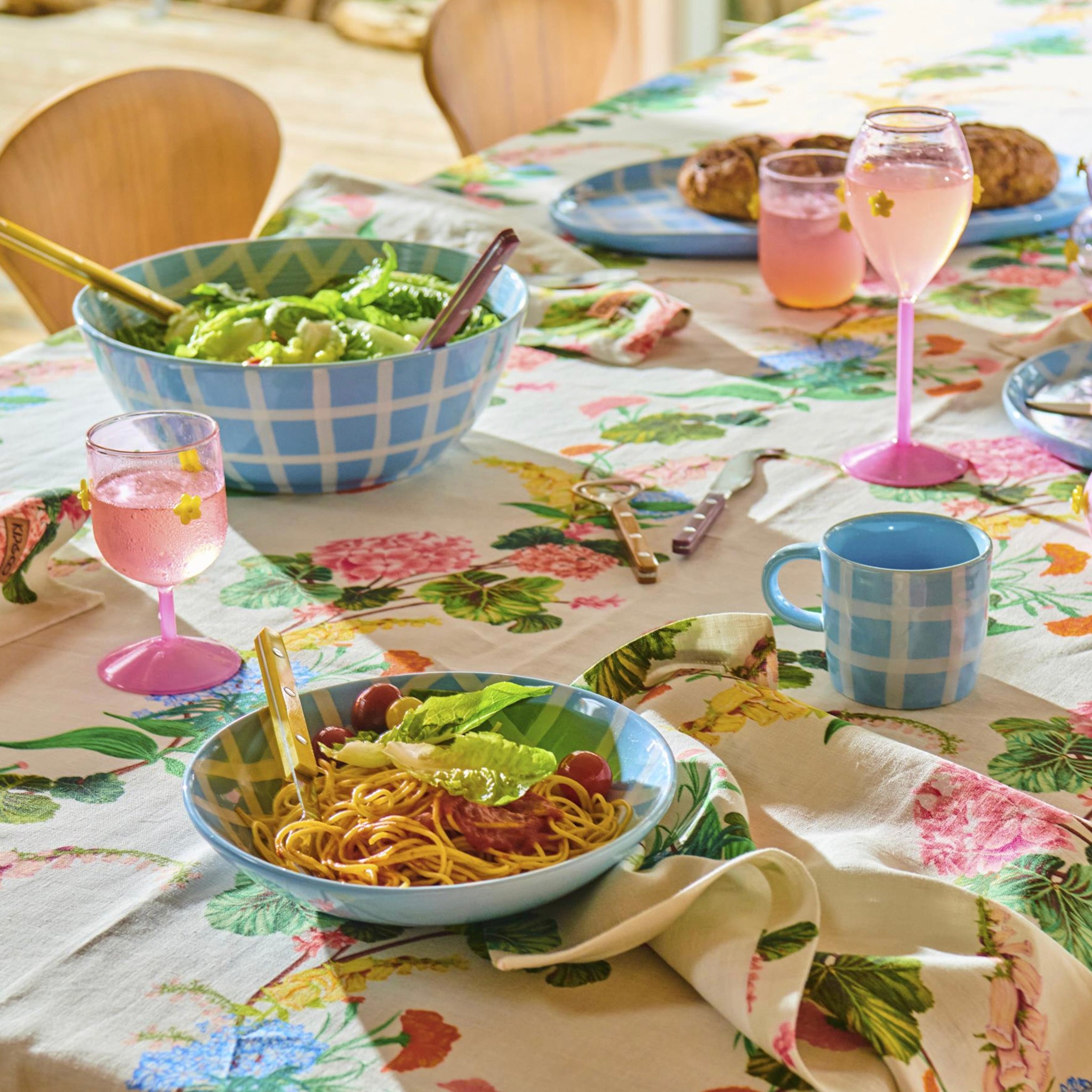 Kip & Co Linen Tablecloth - Bouquet Beauty