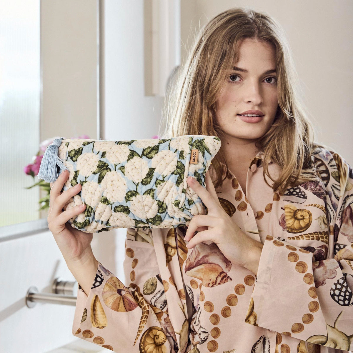 Kip & Co Velvet Toiletry Bag - Hydrangea Blue