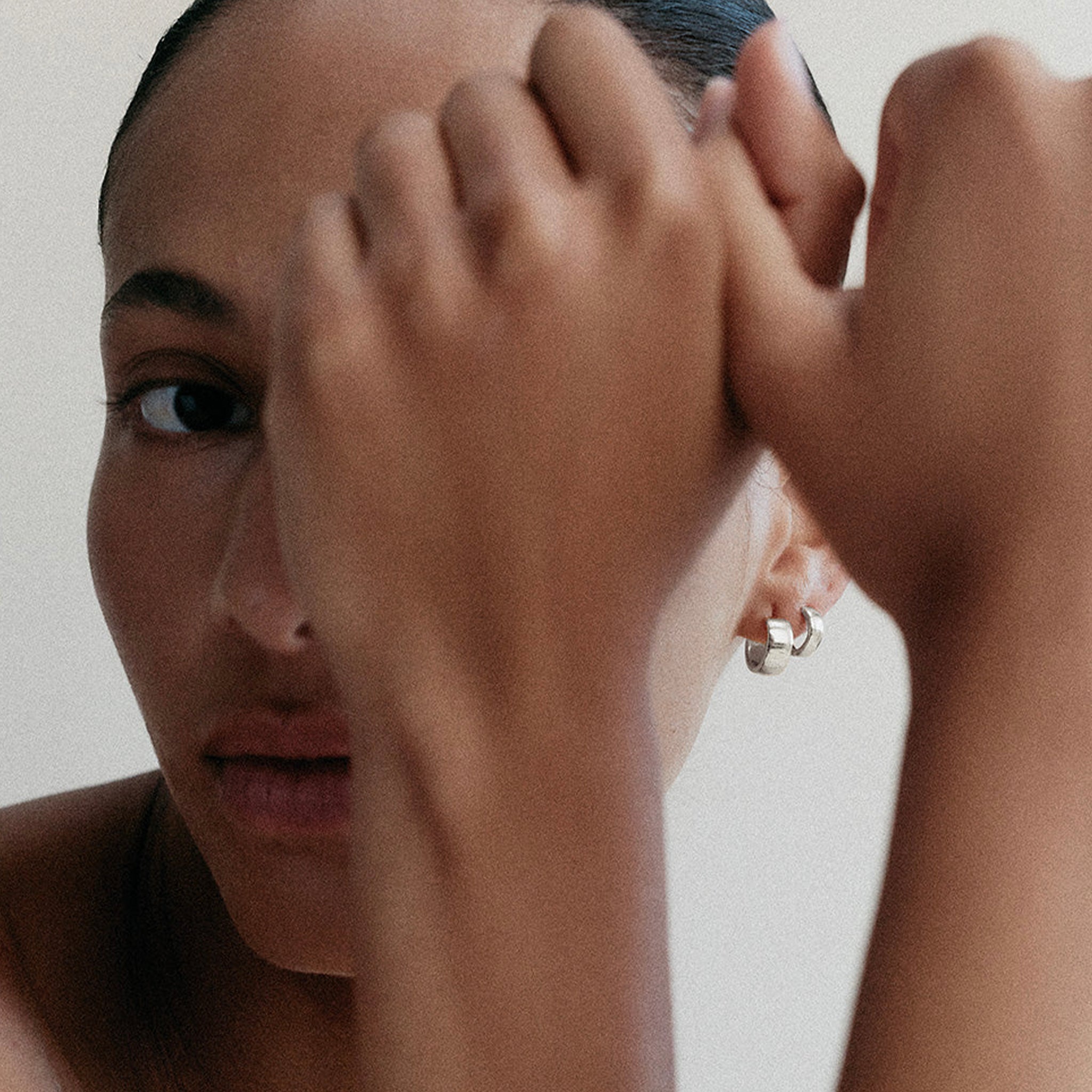 Kirstin Ash Vista Collection Vera Huggie Earrings