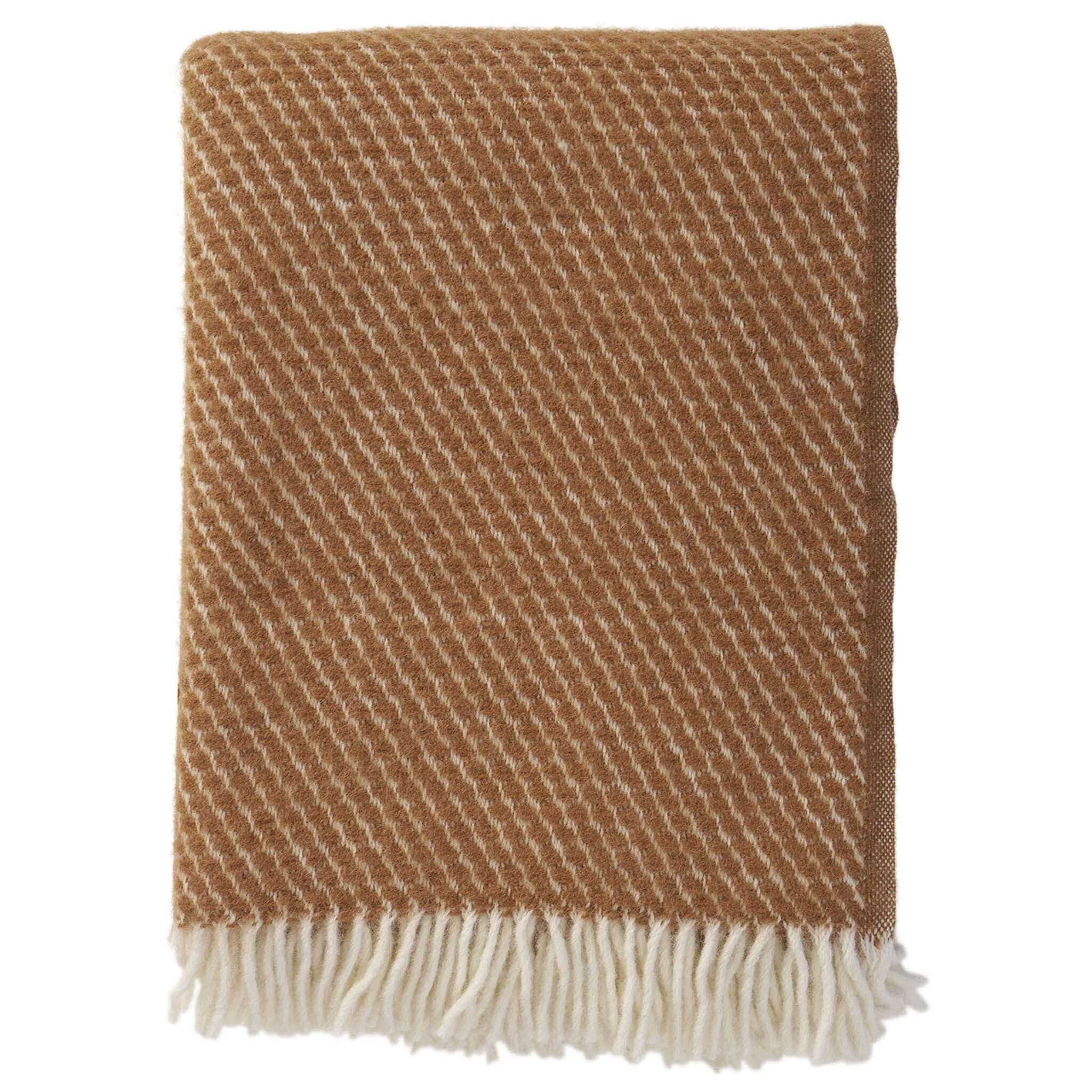 Klippan Yllefabrik Velvet Lambswool Throw - Mocha Mousse, soft lambswool throw with cream fringe trim.