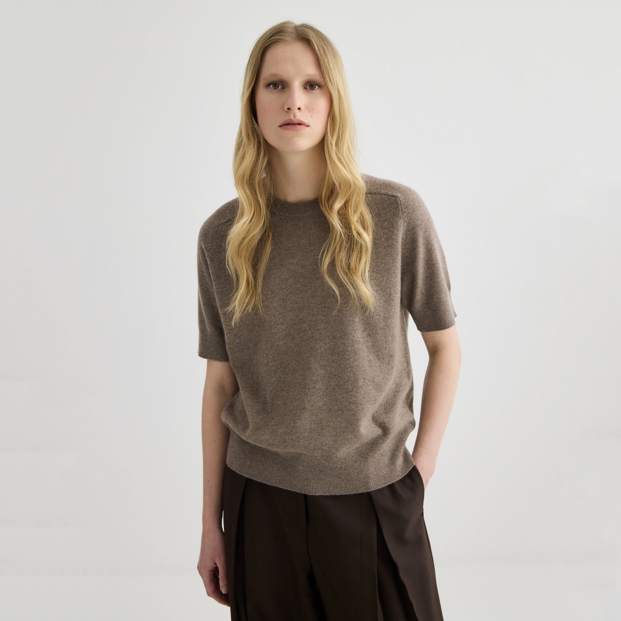 Alt Tag: Laing Jasper Cashmere Short Sleeve Crewneck - Cocoa Marle cashmere short sleeve crewneck t-shirt, classic crew neck lightweight knit