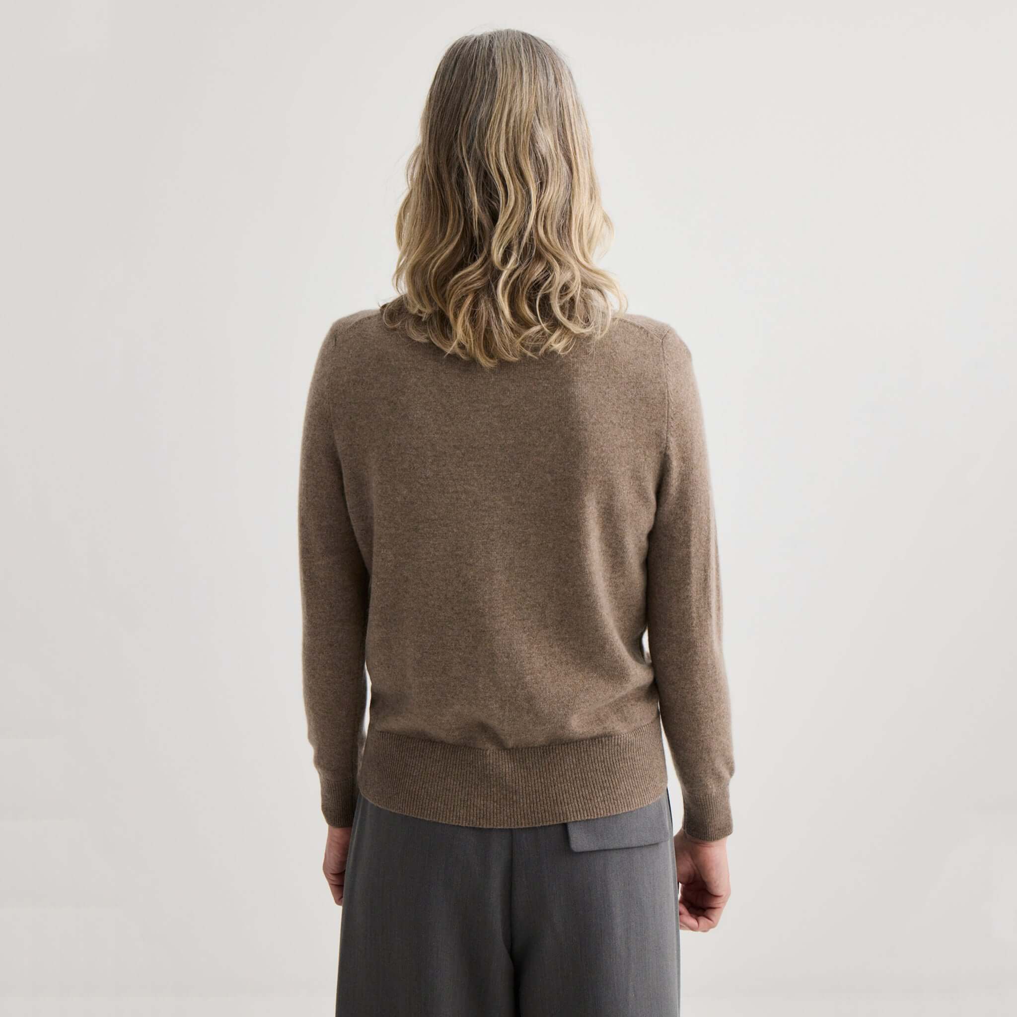 Laing Cashmere Crewneck Cardigan - Cocoa Marle back view on model, lightweight 12-gauge Mongolian cashmere crewneck layer