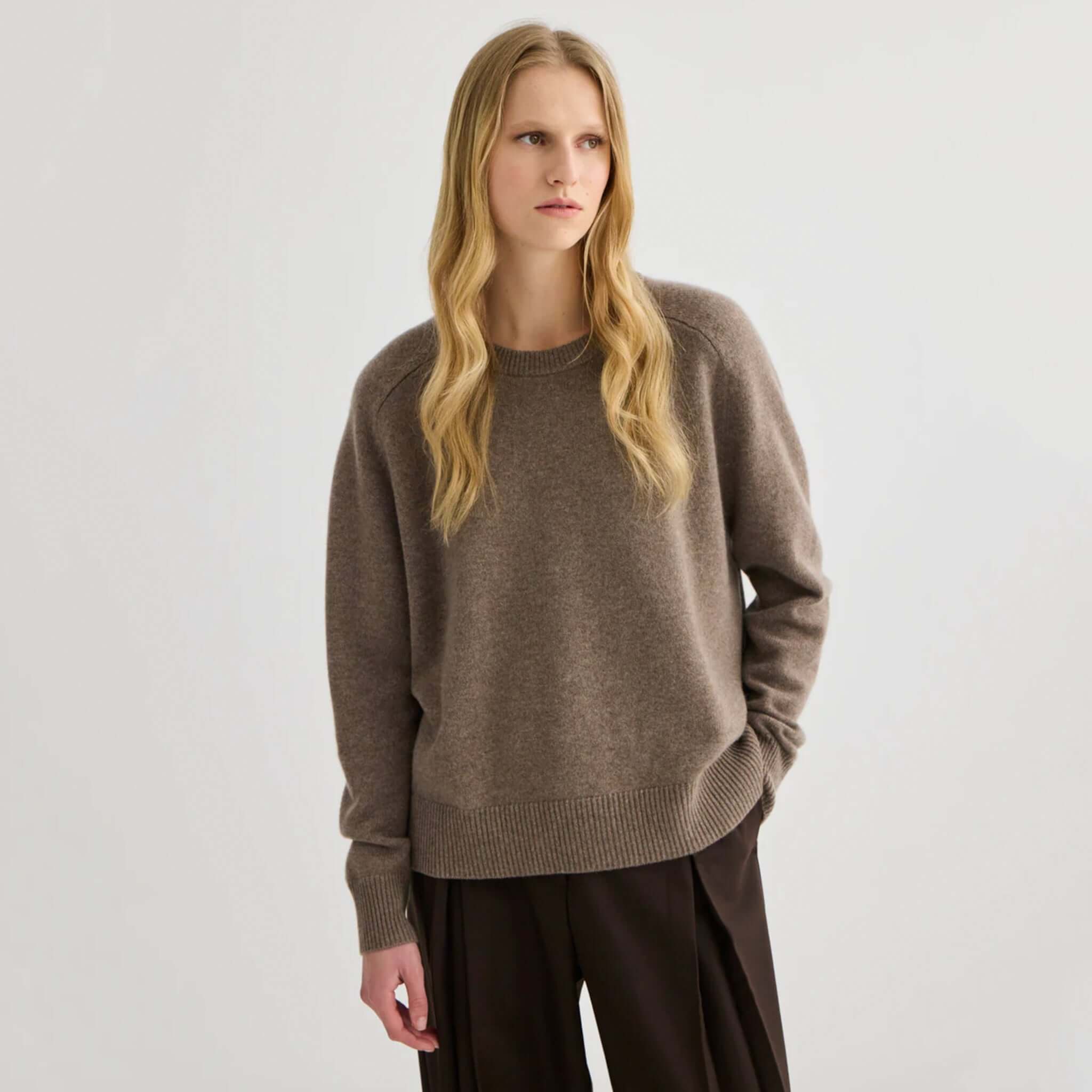 Alt Tag: Laing Cashmere Oversized Crewneck - Cocoa Marle worn by model, 100% Grade A cashmere 9-gauge oversized crewneck sweater