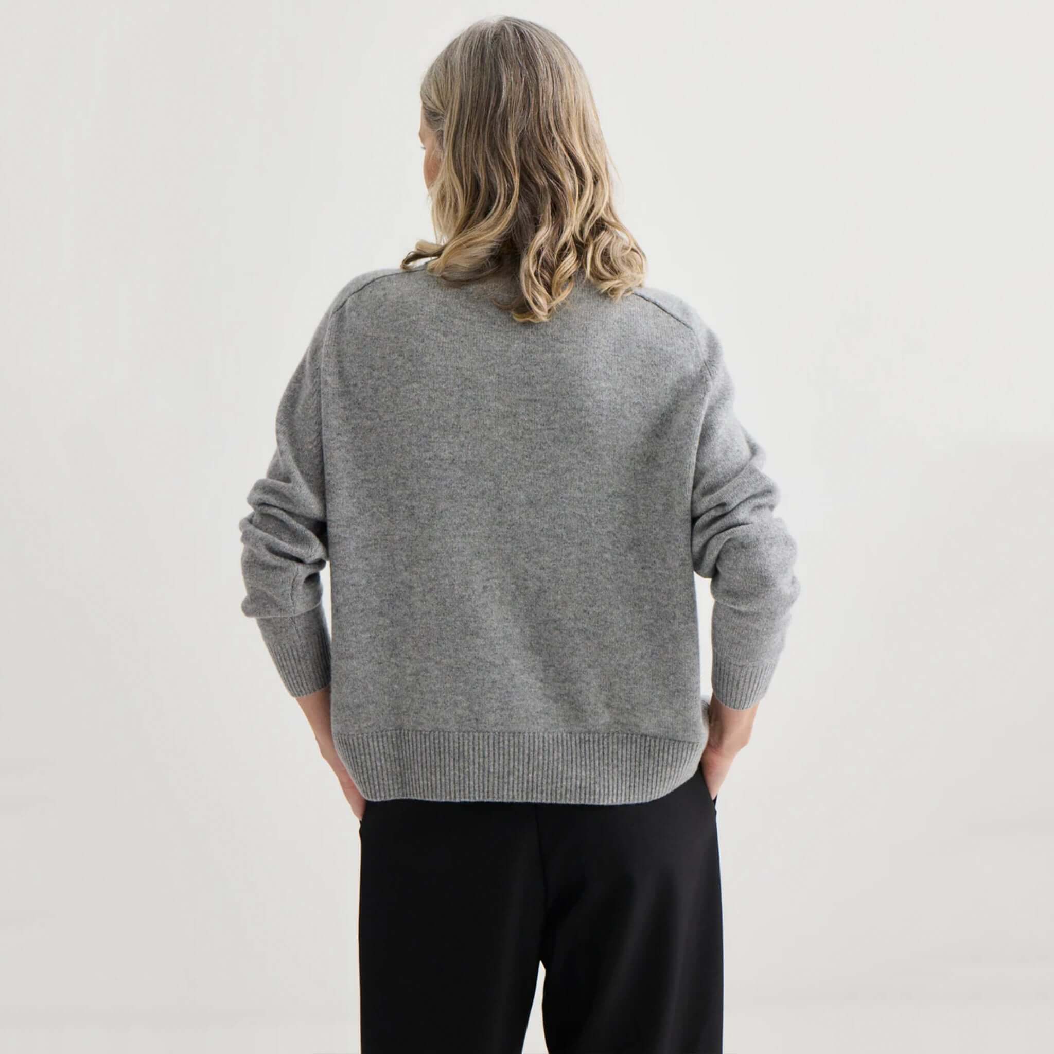 Alt Tag: Laing Cashmere Oversized Crewneck - Grey Marle back view, relaxed oversized 9-gauge Grade A cashmere sweater with ribbed hem