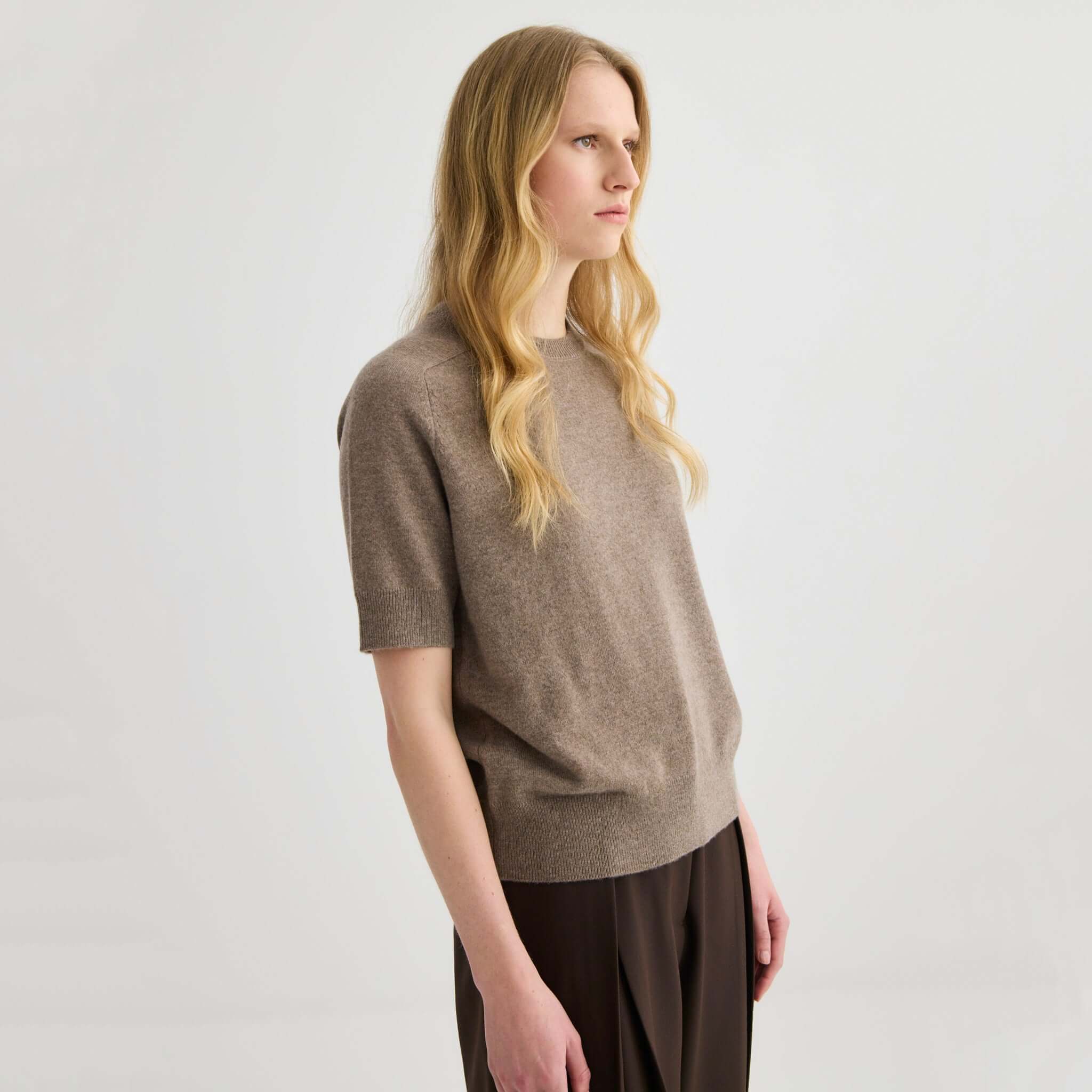 Alt Tag: Laing Jasper Cashmere Short Sleeve Crewneck - Cocoa Marle lightweight 100% cashmere crewneck t-shirt with ribbed cuffs and hem
