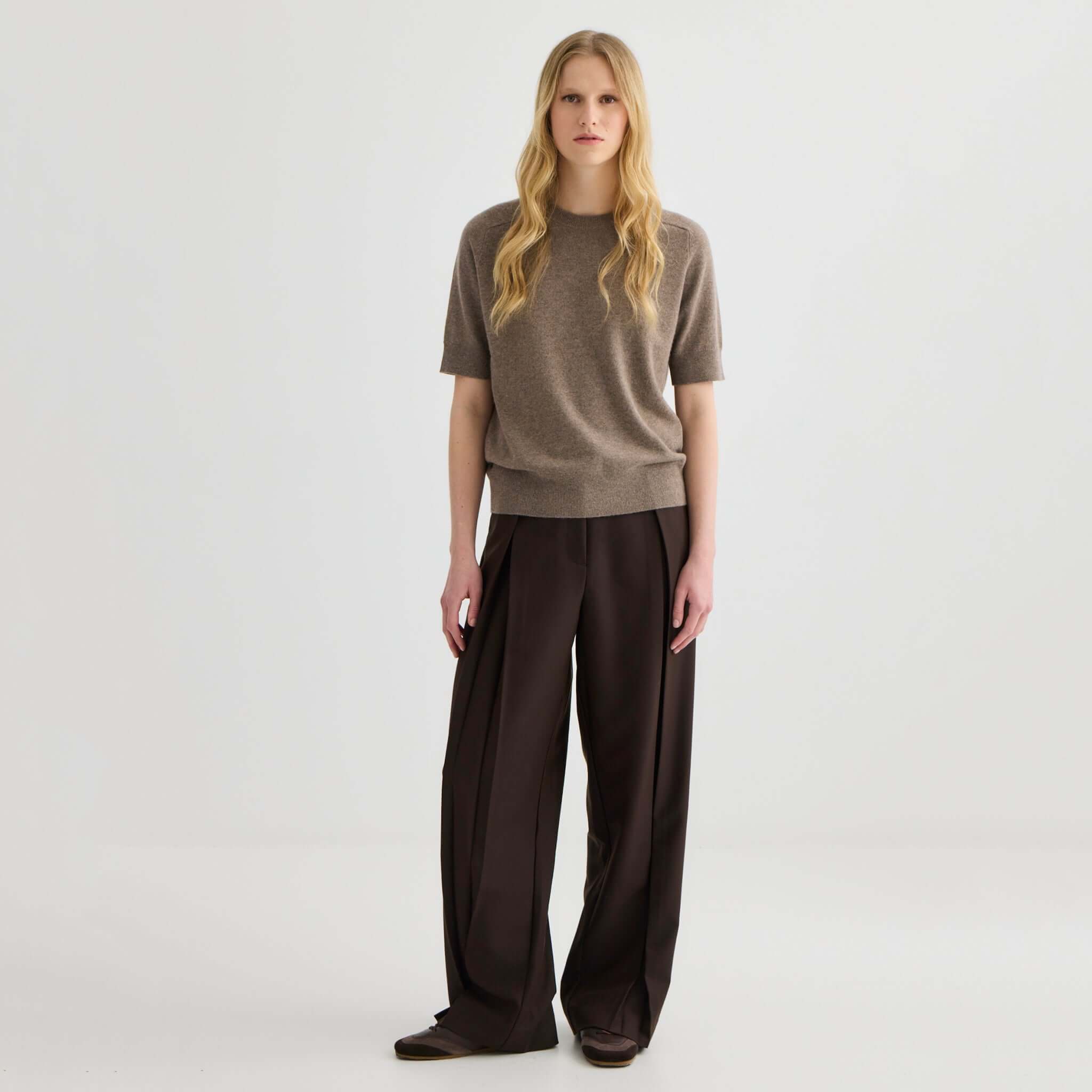 Alt Tag: Laing Jasper Cashmere Short Sleeve Crewneck - Cocoa Marle lightweight cashmere short sleeve crewneck sweater front view