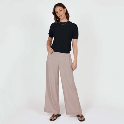 Pants & Bottoms