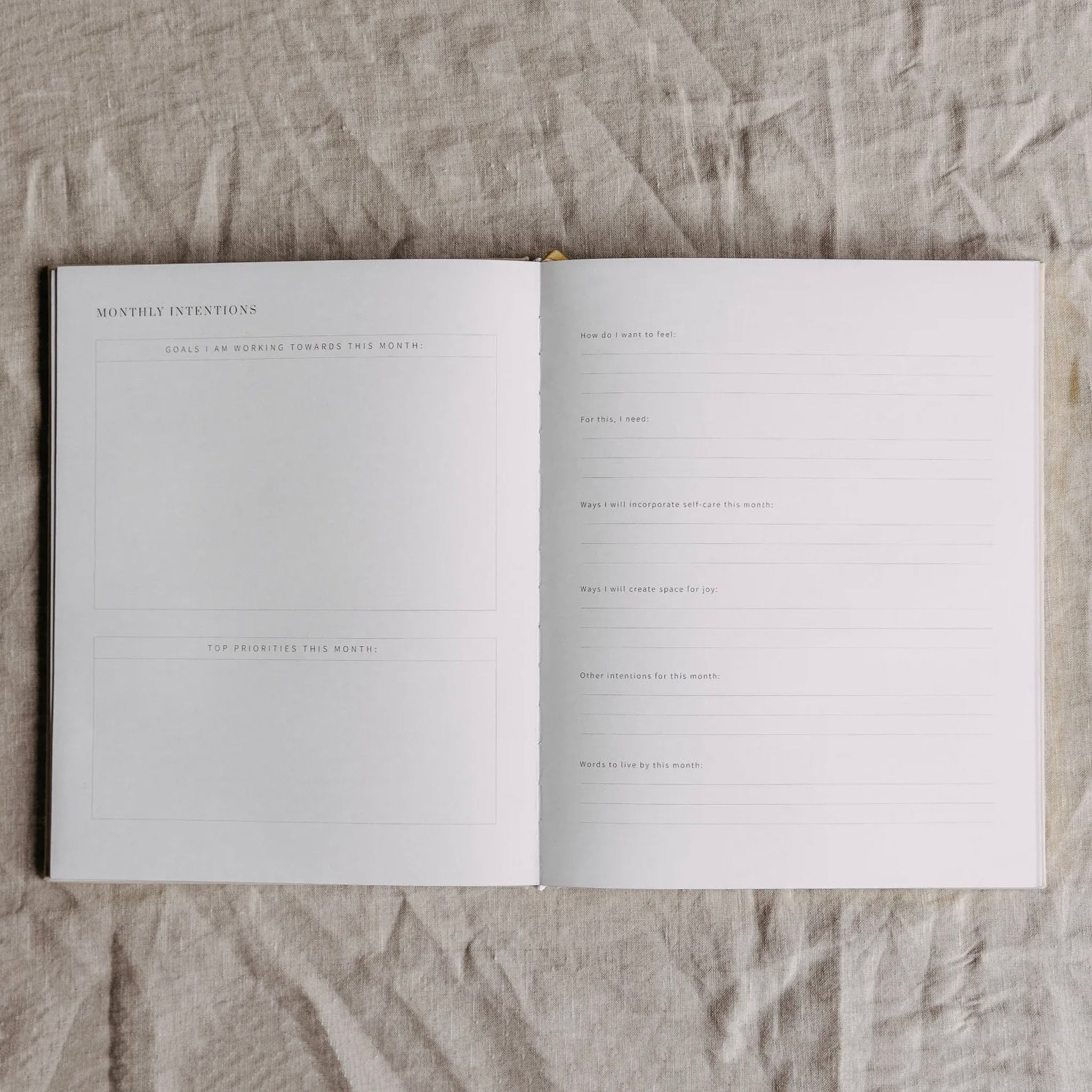 Olive + Page YOU. The Well-being Journal – Sand
