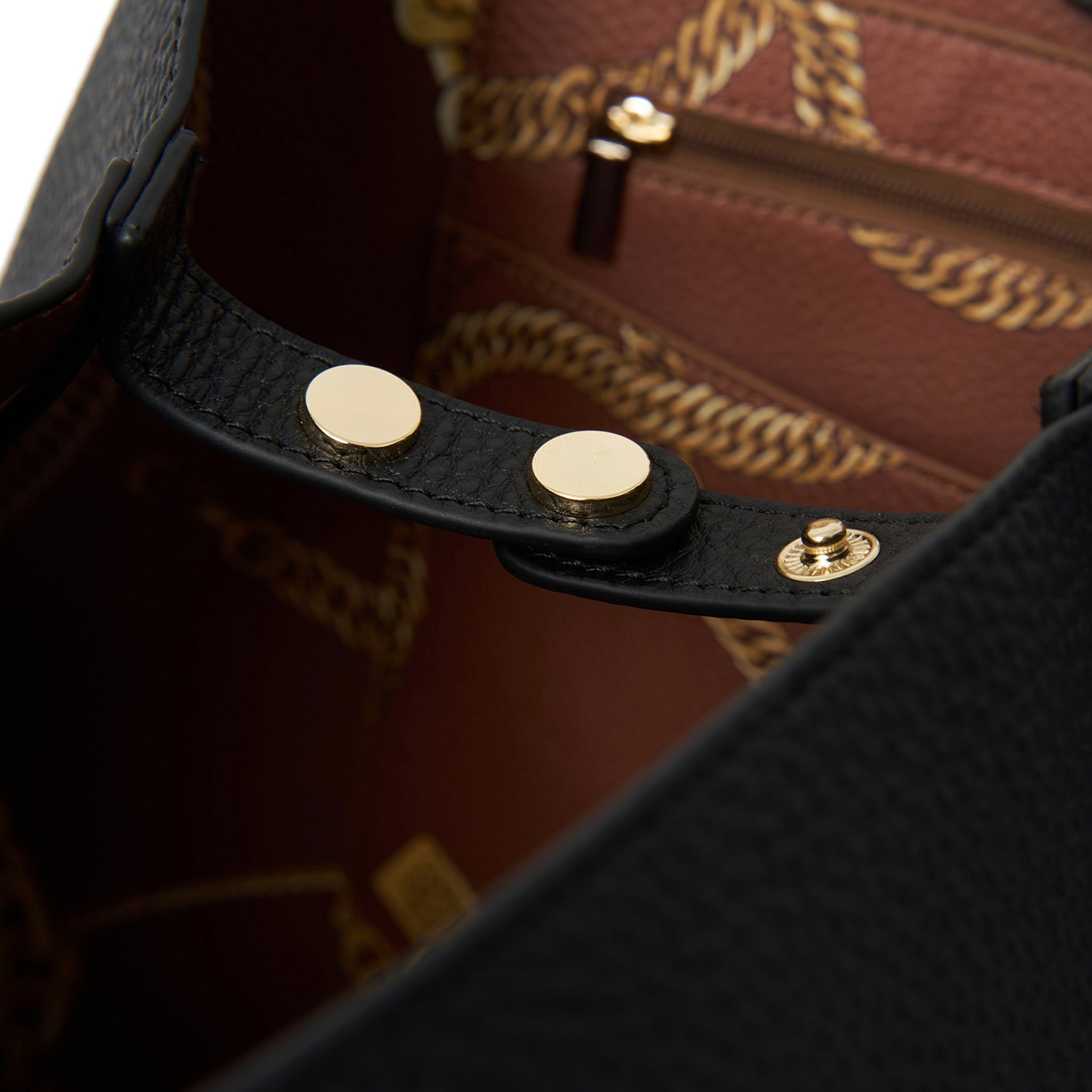 Saben Carter Tote - Black & Tan Chain Print