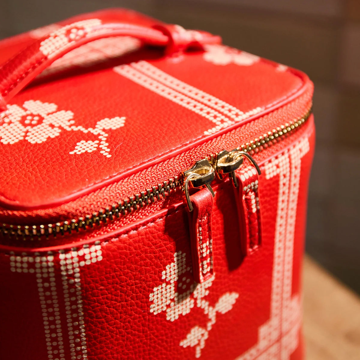 Sage x Clare Bonny Small Vanity Case - Poppy