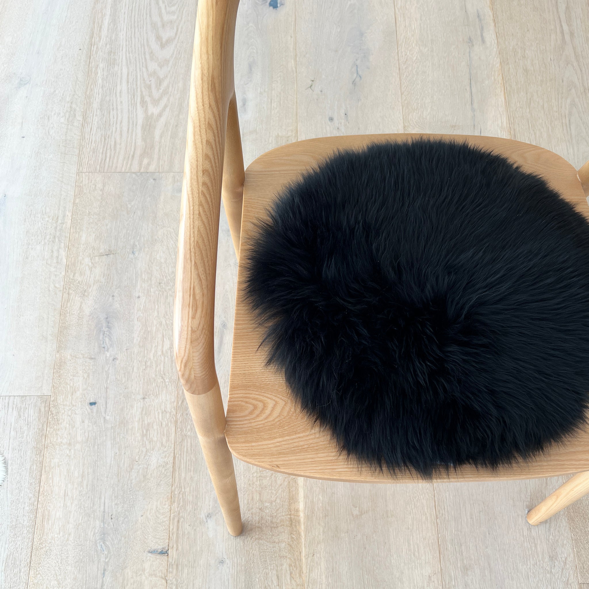 Sheepskin Circle Chair Pad - Black