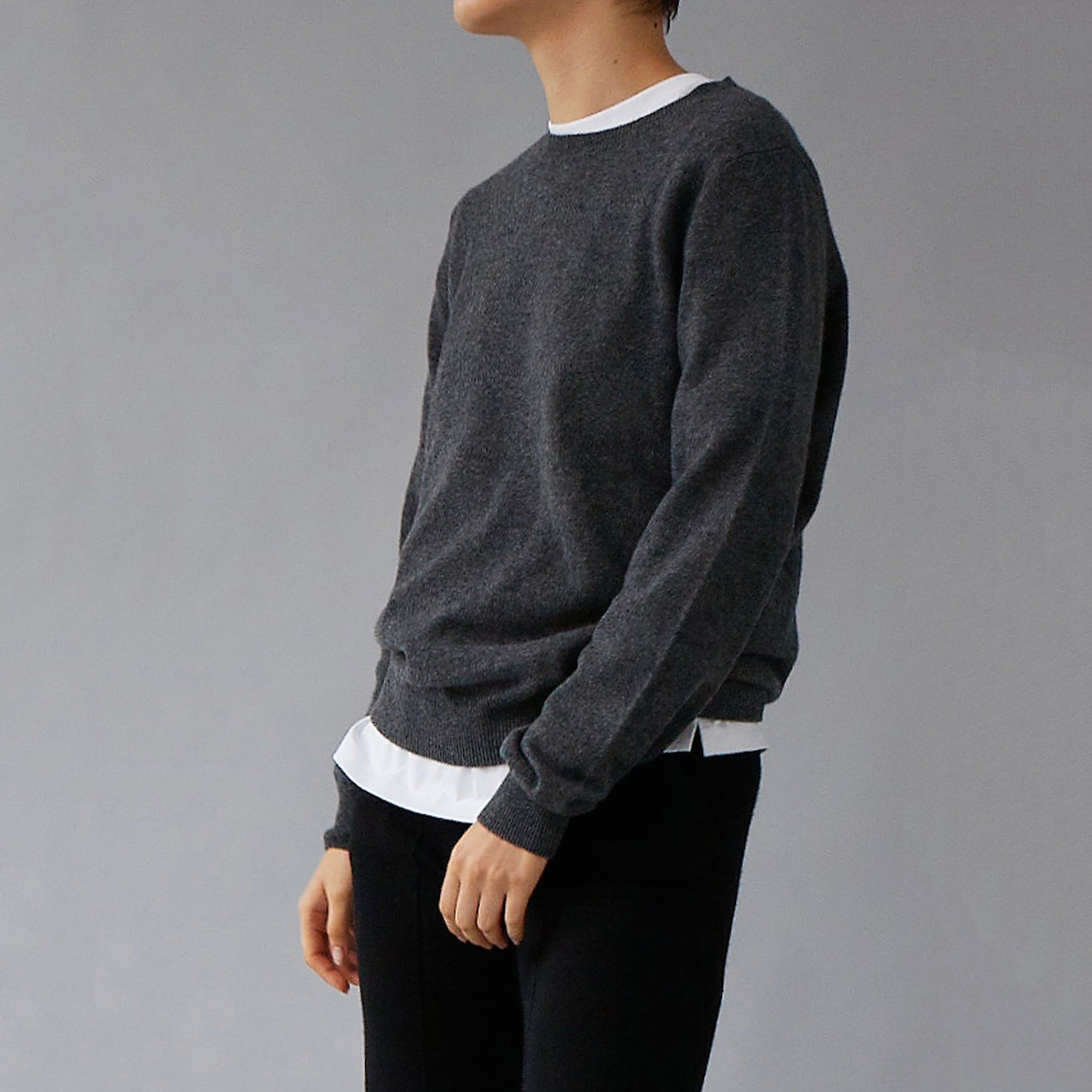The Uniform Cashmere Crew Neck Sweater - Charcoal