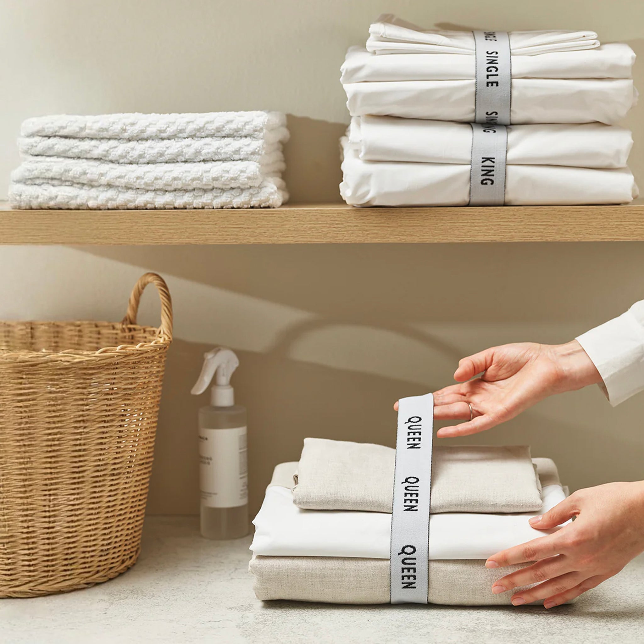 Thread Design Bed Sheet Bands - 2 Pack