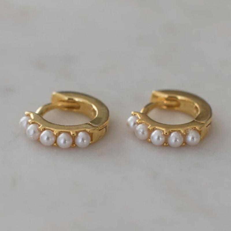 Sophie Huggie Earrings - Mini Pearl - Tea Pea Home